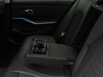 318d Sport Leder DAB Individual DrivAssis 18Zoll