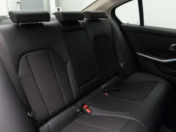 318d Sport Leder DAB Individual DrivAssis 18Zoll