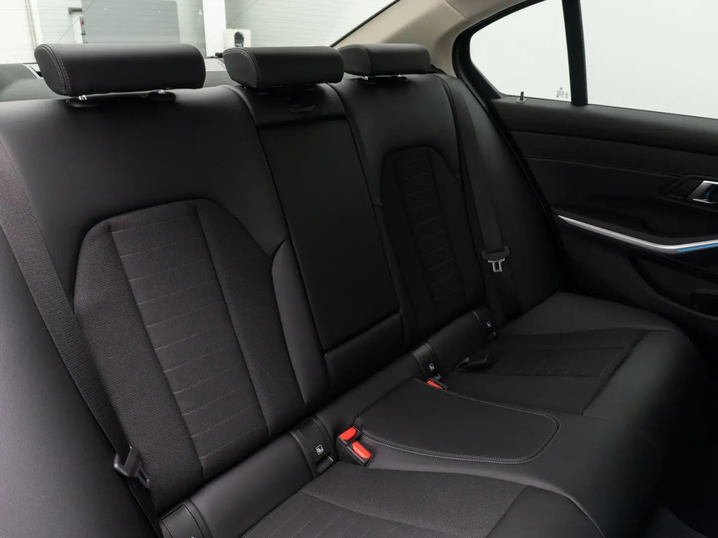 318d Sport Leder DAB Individual DrivAssis 18Zoll