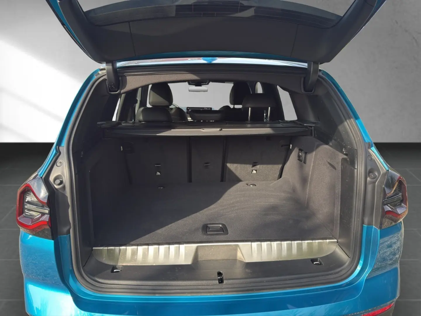 X3 xDrive30e Individual 20  Laser HUD RFK