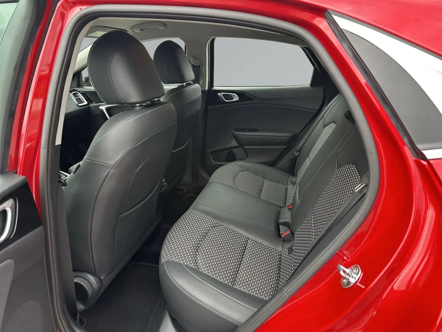 XCeed Spirit 1.5 T-GDI DCT7 AHK  Garantie