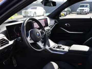 320 d xDrive M Sport -INDIVIDUAL-Pano-Standhzg.