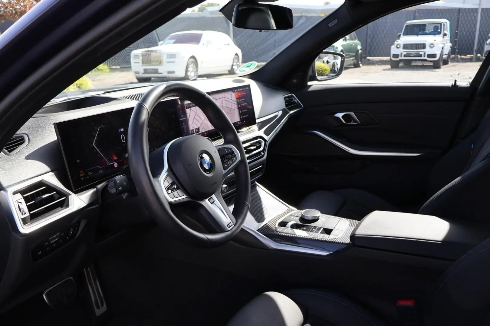 320 d xDrive M Sport -INDIVIDUAL-Pano-Standhzg.