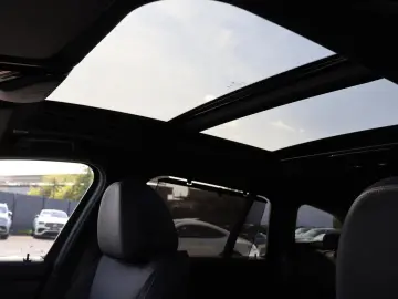 320 d xDrive M Sport -INDIVIDUAL-Pano-Standhzg.