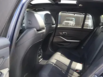 320 d xDrive M Sport -INDIVIDUAL-Pano-Standhzg.