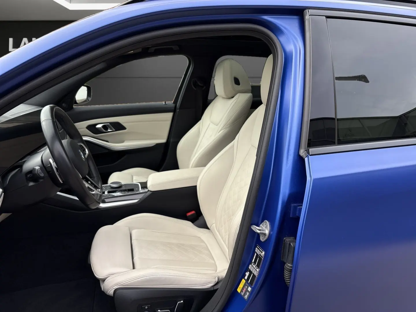 330e xDrive Touring MSport NP94998 - Individual