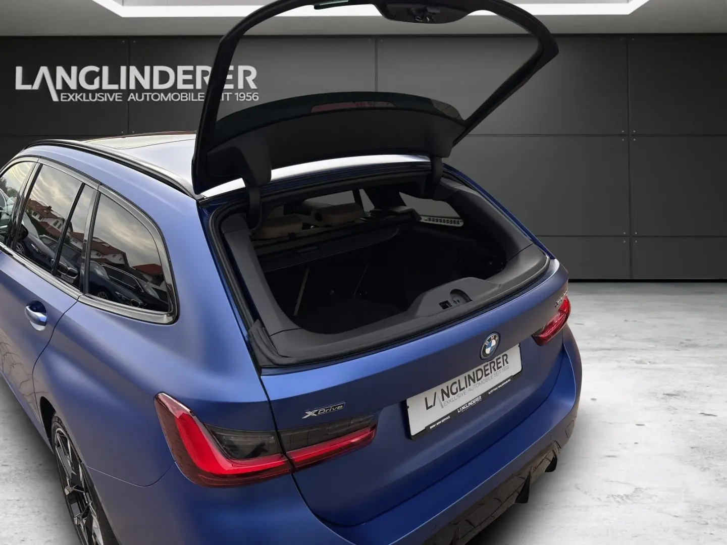 330e xDrive Touring MSport NP94998 - Individual
