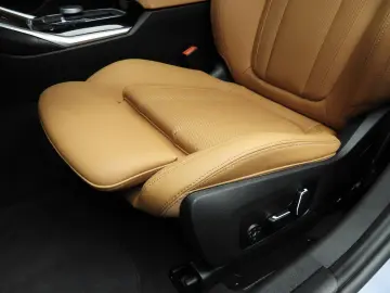 330 3 Serie Touring 330e   Individual Lak   M-Sp