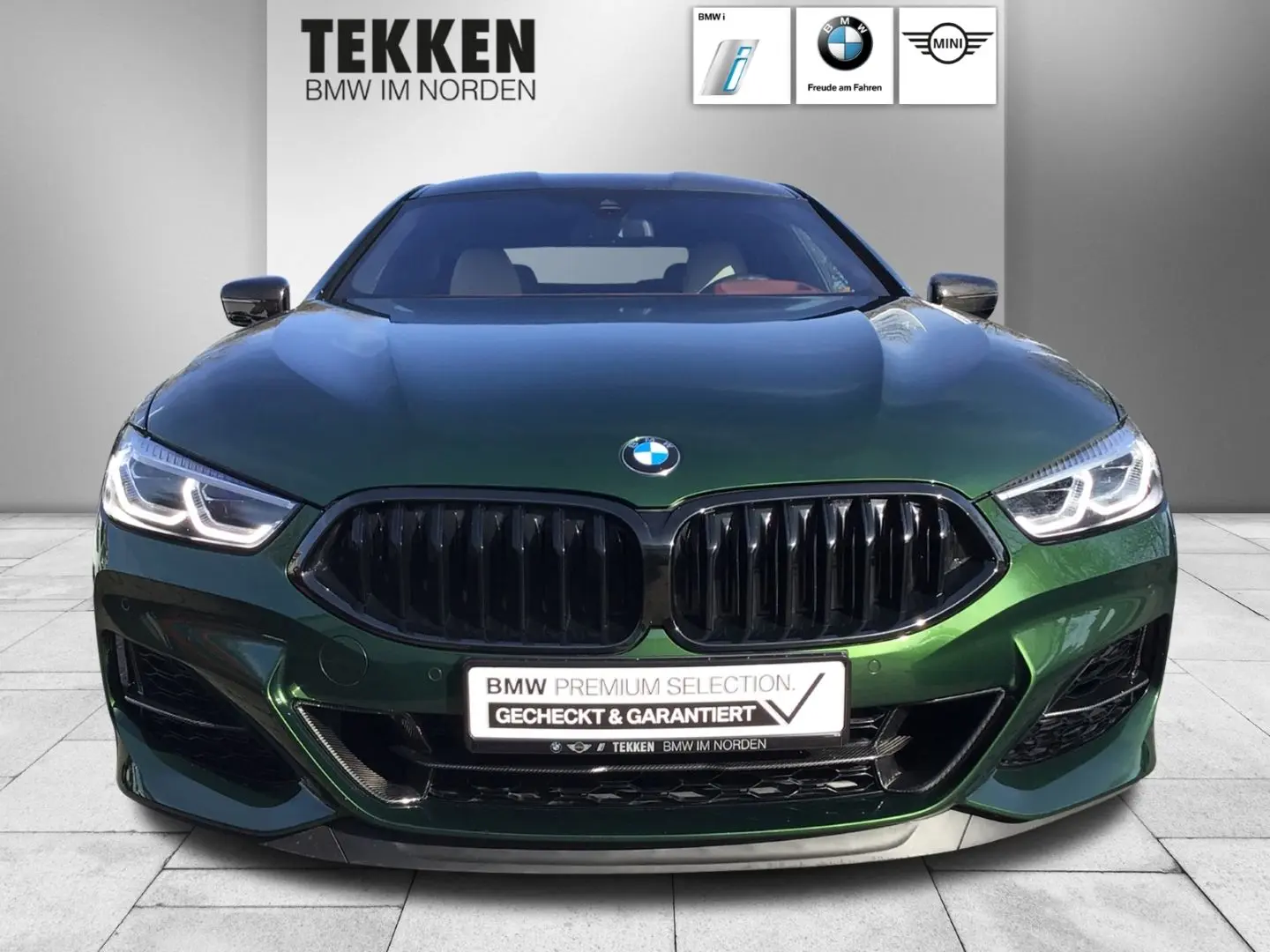 M850 i xDrive Gran Coupe Individuallackierung un