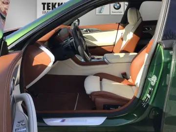 M850 i xDrive Gran Coupe Individuallackierung un