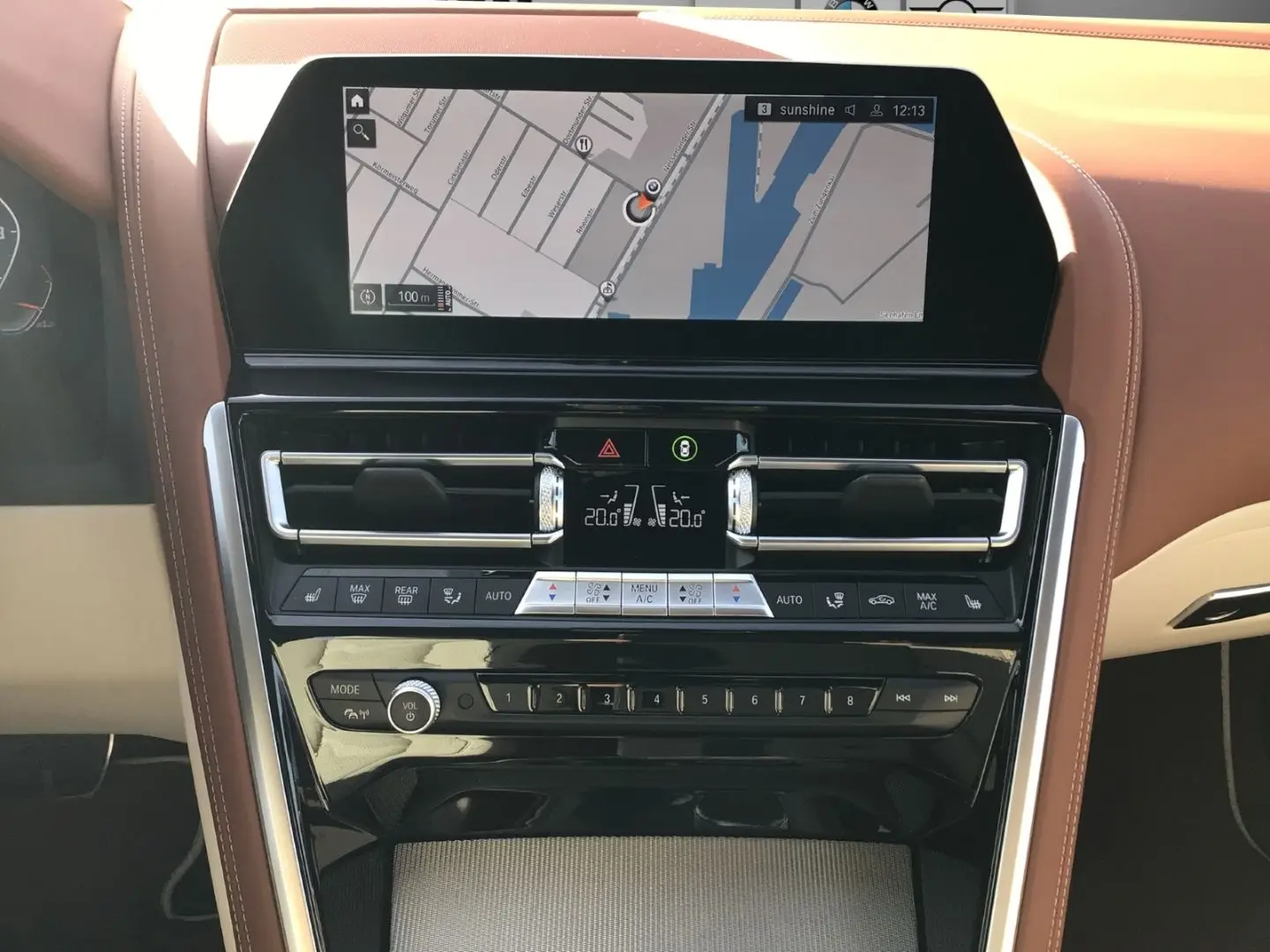 M850 i xDrive Gran Coupe Individuallackierung un