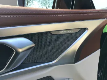 M850 i xDrive Gran Coupe Individuallackierung un