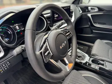 XCeed 1.6 Plug-in Hybrid Spirit Navi Kamera LED
