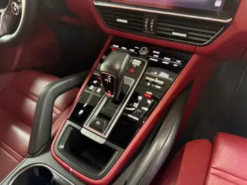 Cayenne Coupe E-Hybrid Platinum Edition