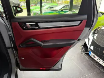 Cayenne Coupe E-Hybrid Platinum Edition