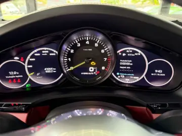 Cayenne Coupe E-Hybrid Platinum Edition