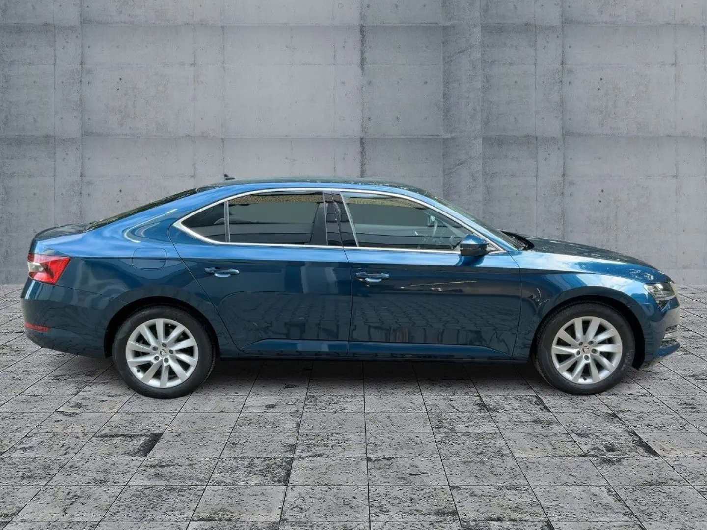 Superb 2.0 TDI 4x4 DSG STYLE MATRIX AHK STDHZG