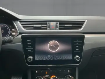 Superb 2.0 TDI 4x4 DSG STYLE MATRIX AHK STDHZG