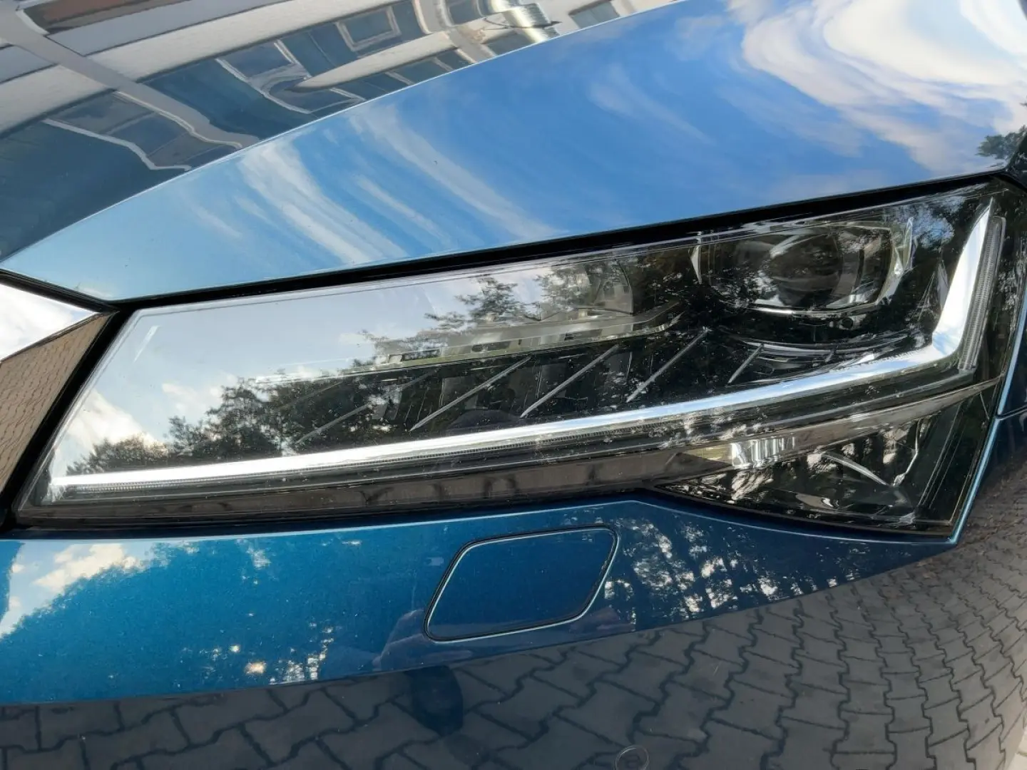 Superb 2.0 TDI 4x4 DSG STYLE MATRIX AHK STDHZG