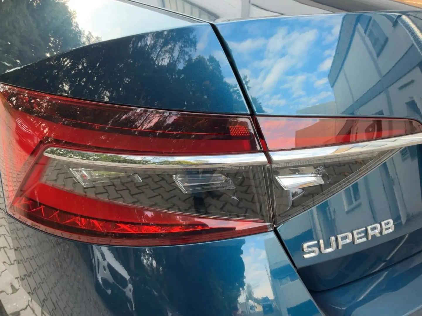 Superb 2.0 TDI 4x4 DSG STYLE MATRIX AHK STDHZG