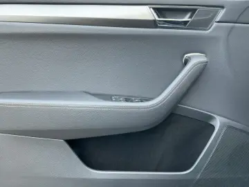 Superb 2.0 TDI 4x4 DSG STYLE MATRIX AHK STDHZG