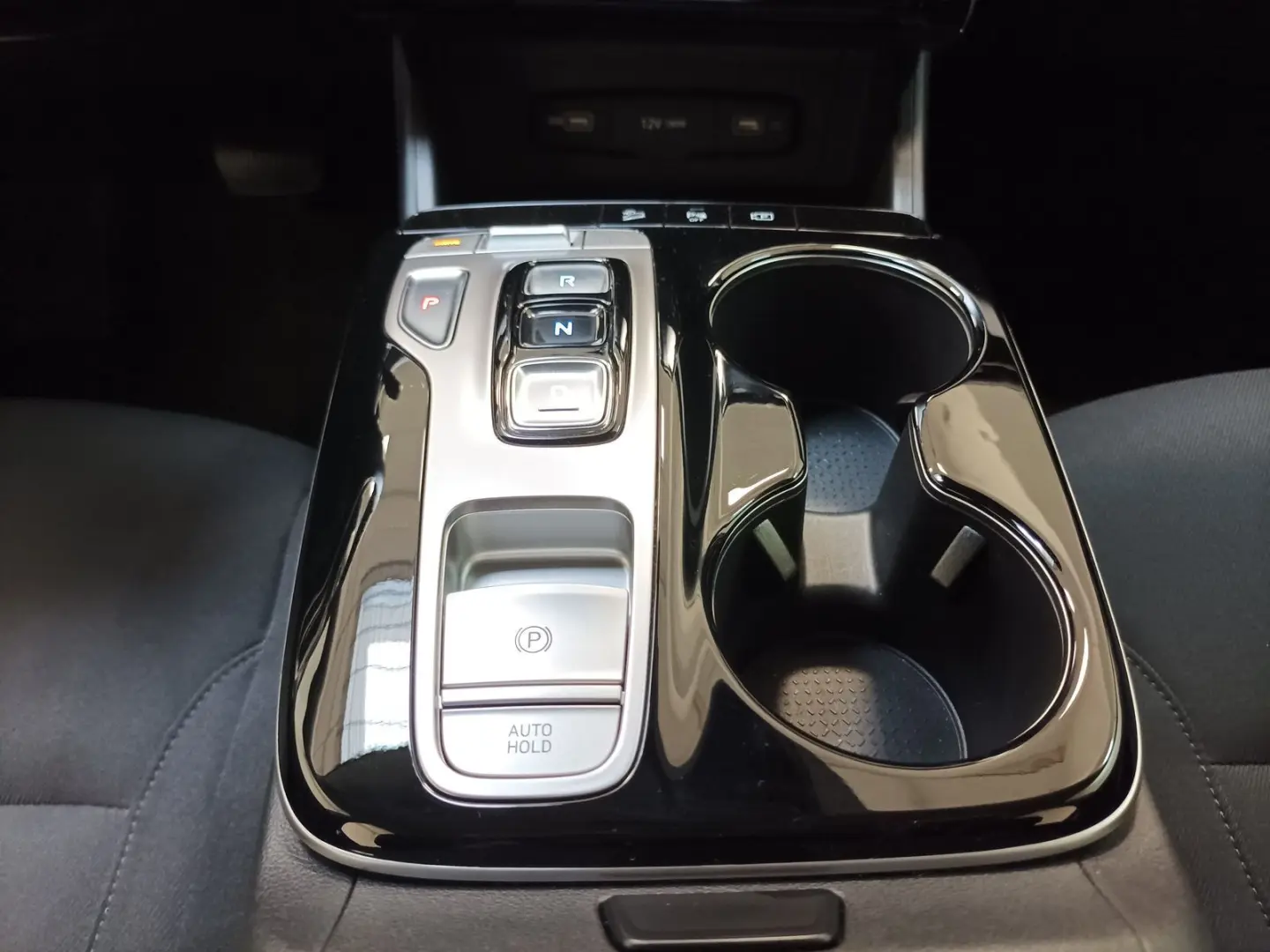 Tucson 1.6 T-GDI Basis 4WD Carplay PDC LED