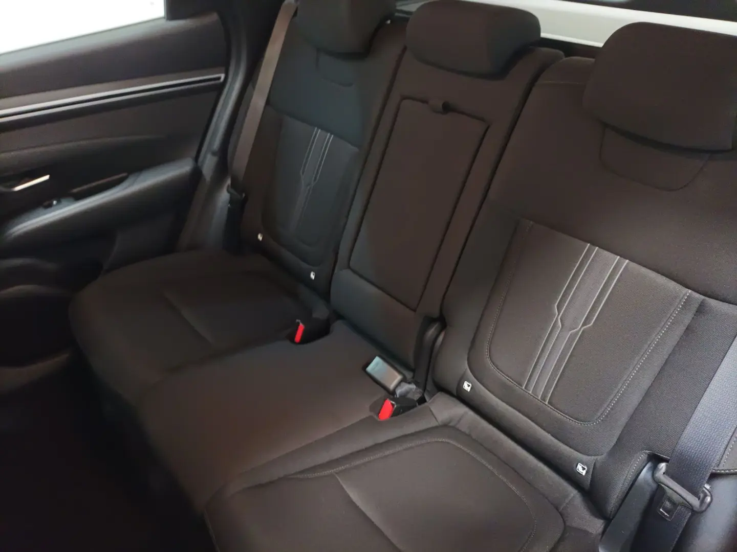 Tucson 1.6 T-GDI Basis 4WD Carplay PDC LED