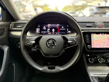 Superb 1.5 TSI  Ambition ACC LED Kamera