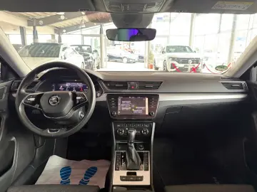 Superb Lim. Ambition iV DSG  VIRTUELL DCC LED