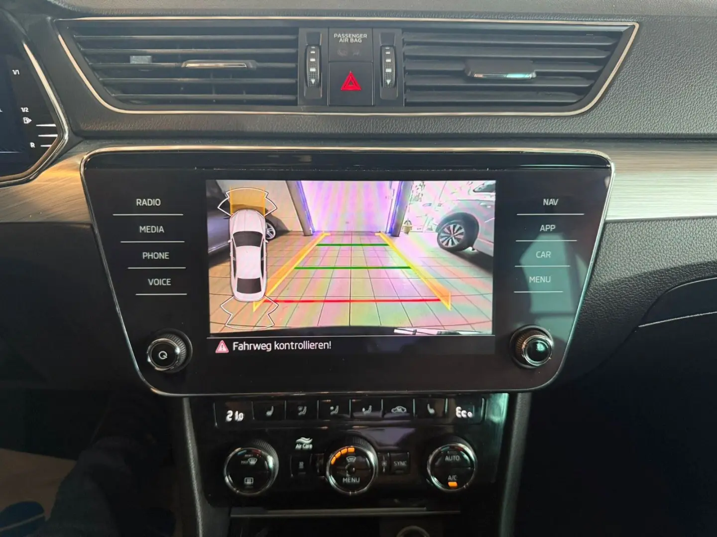 Superb Lim. Ambition iV DSG  VIRTUELL DCC LED