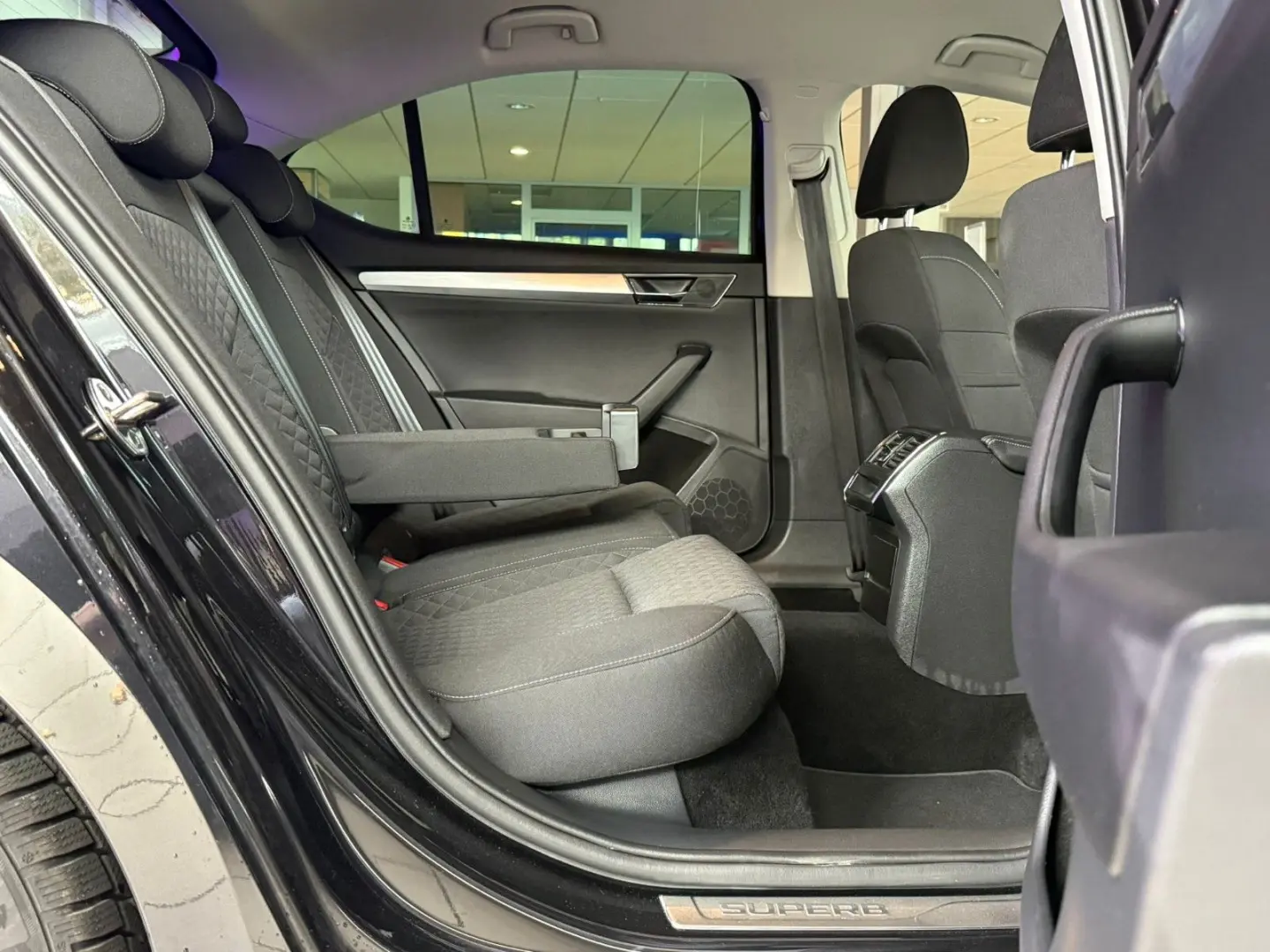 Superb Lim. Ambition iV DSG  VIRTUELL DCC LED