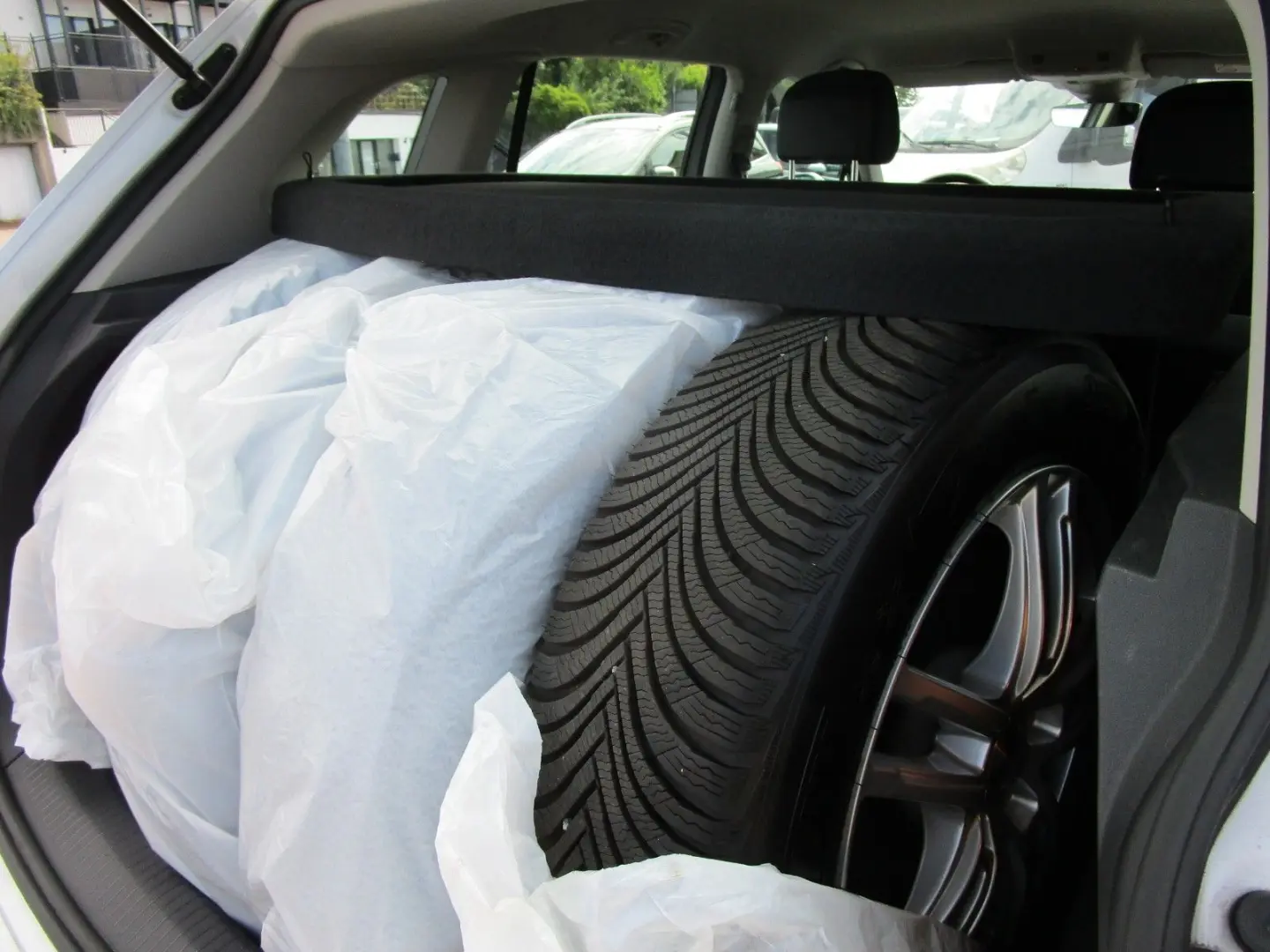 Tiguan Life 2.0TDI DSG 4Mo Facelift LED Navi ACC