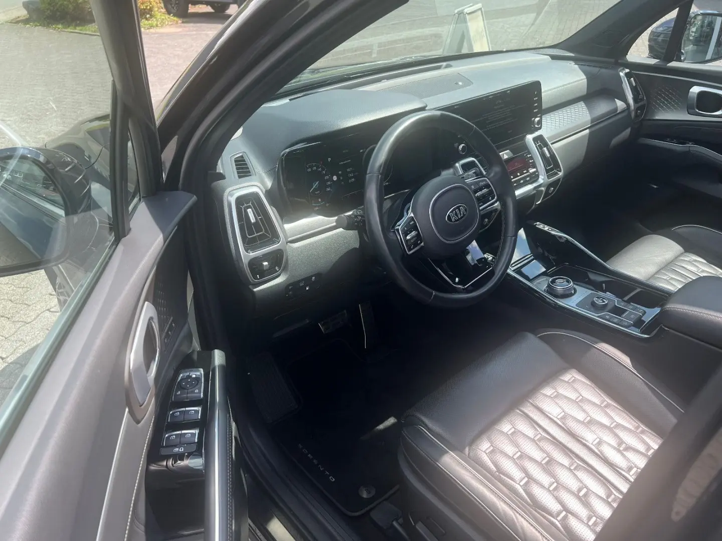 Sorento Platinum 4WD PHEV NAPPA GLASDACH