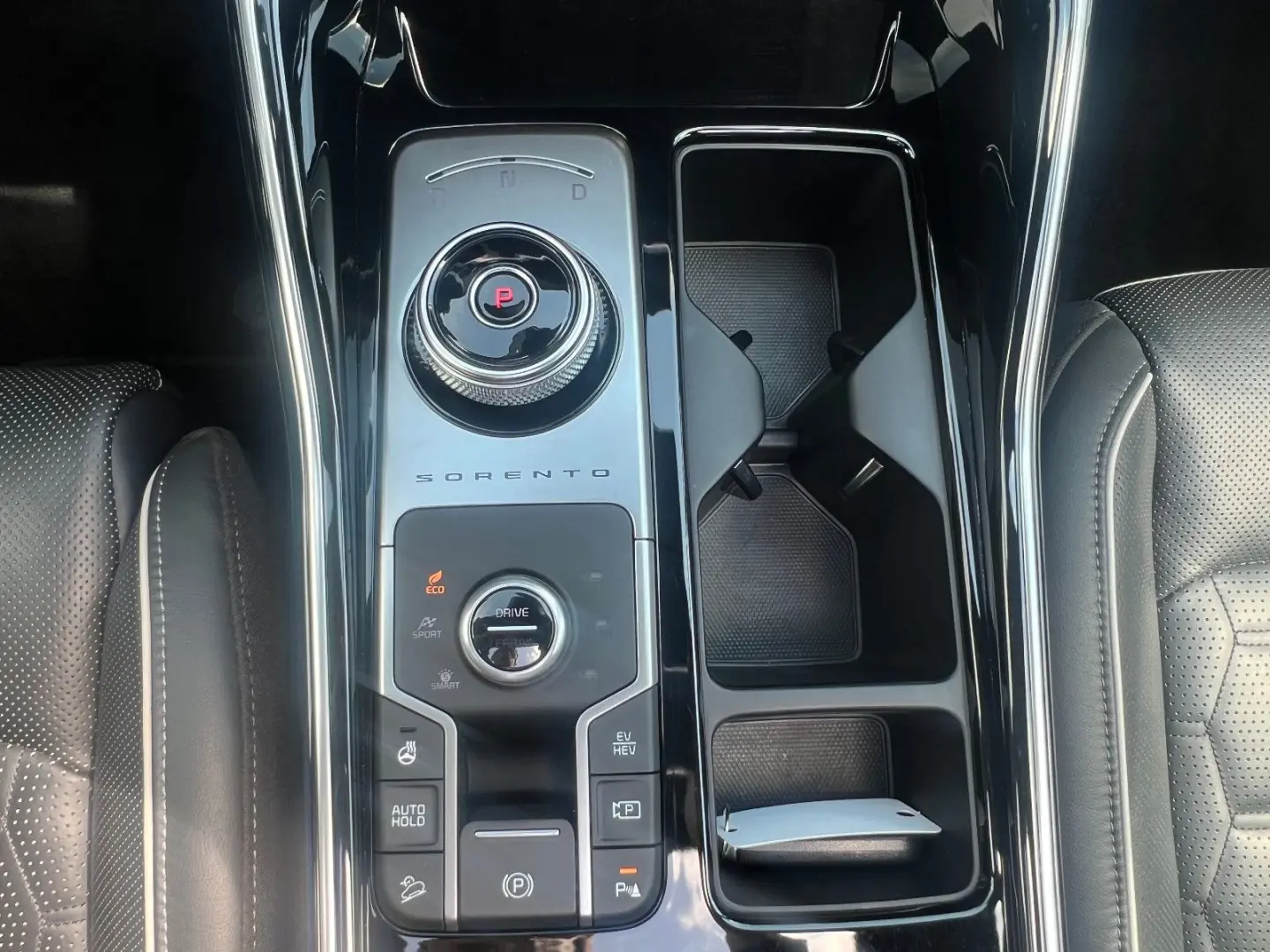 Sorento Platinum 4WD PHEV NAPPA GLASDACH
