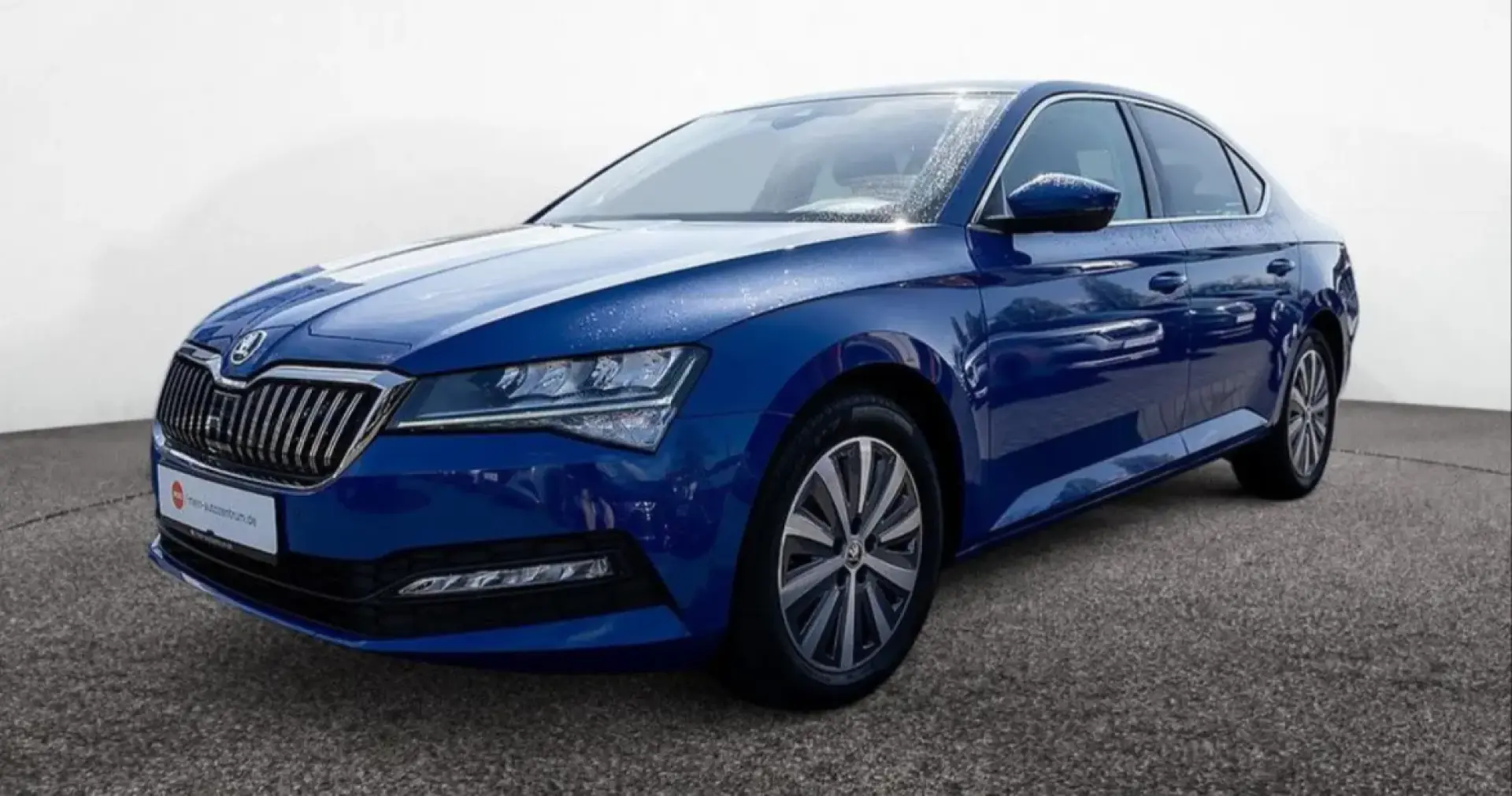 Superb 2.0 TDI Ambition KAMERA NAVI AHK ACC LED