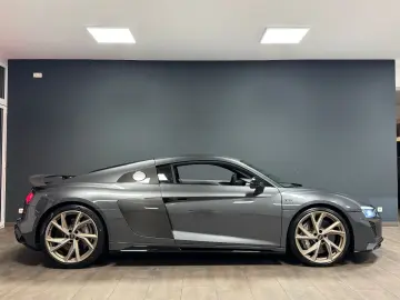 R8 5.2 FSI V10 Quattro Performace EVO   CARBON