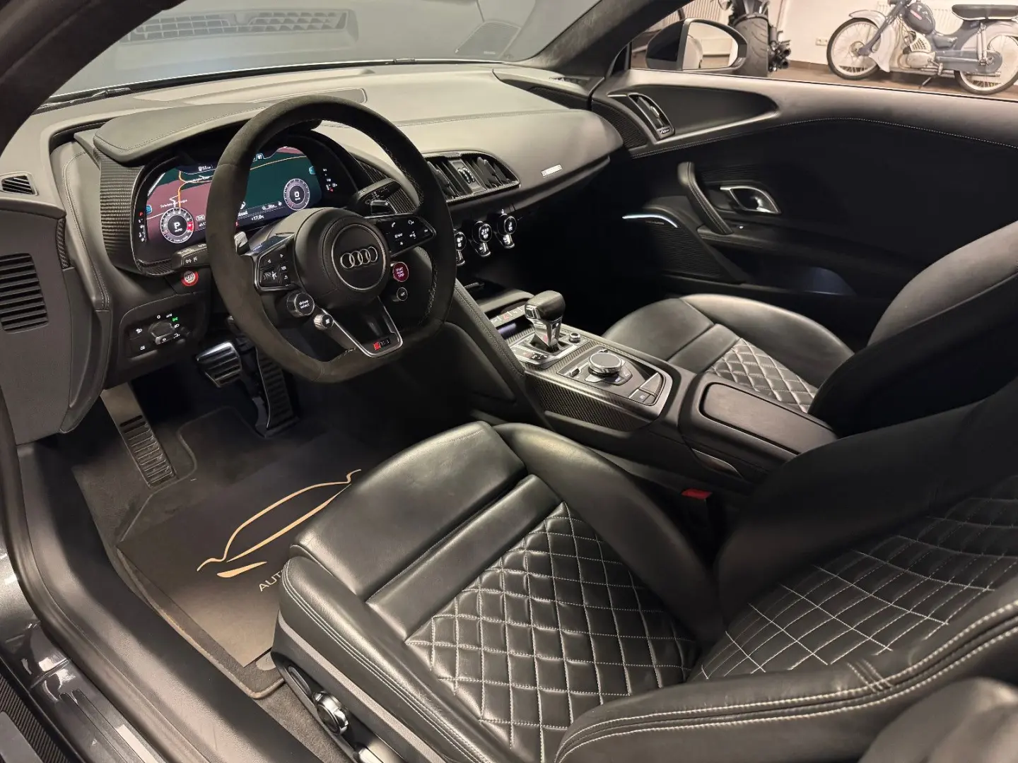 R8 5.2 FSI V10 Quattro Performace EVO   CARBON