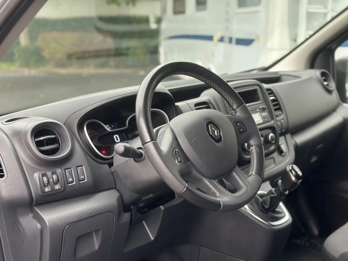 Trafic  L1H1 2 8t Life 9-Sitzer 1.Hand Klima