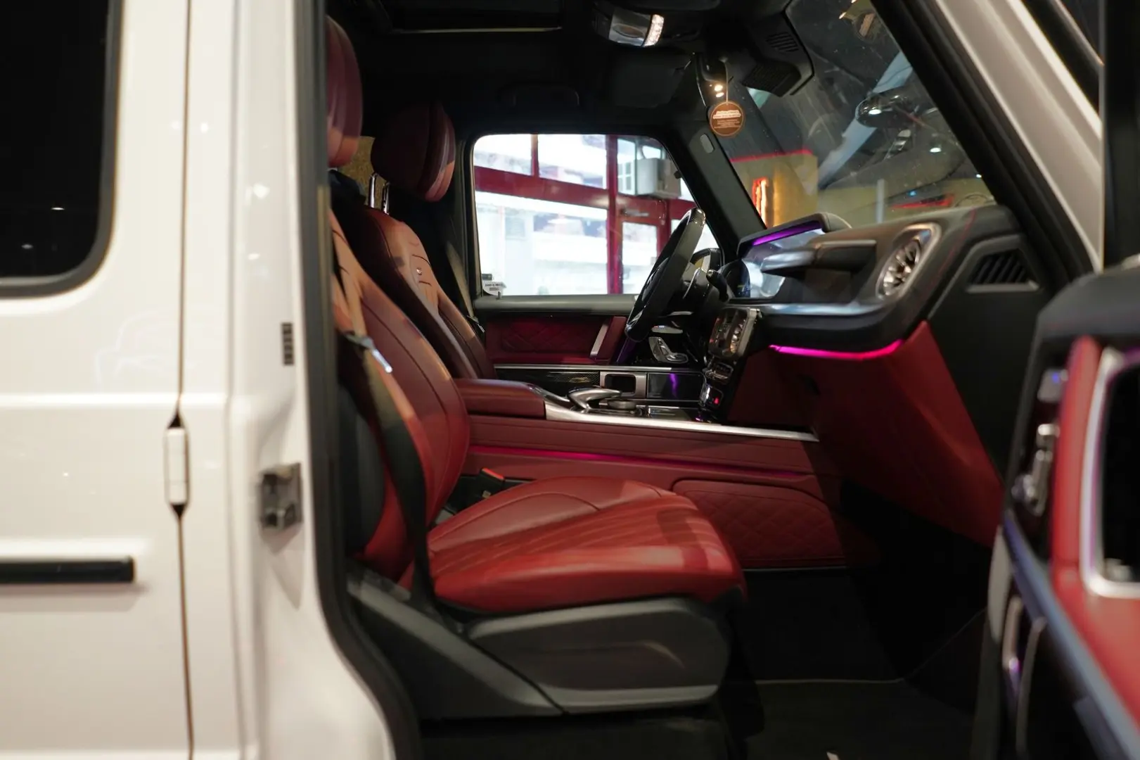 G 63 AMG NIGHT TV CARBON SUPERIOR