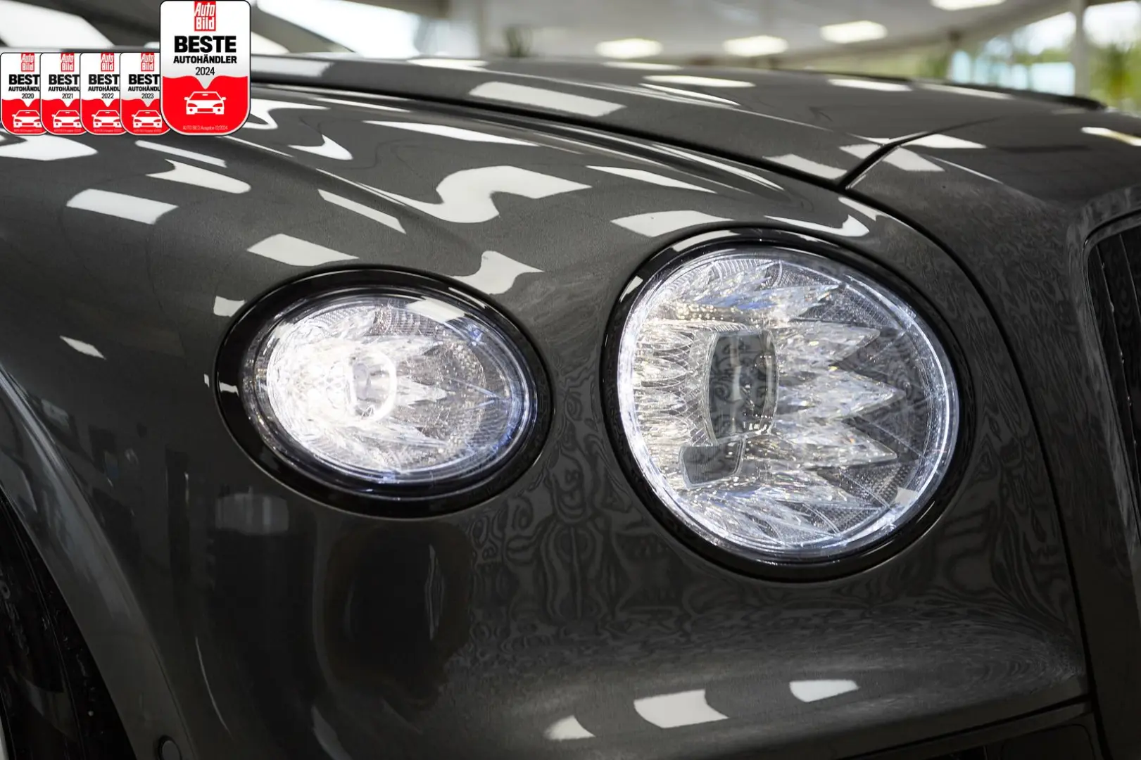 Flying Spur V8 FIRST EDITION MULLINER ROTATING-D