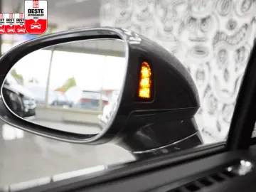 Flying Spur V8 FIRST EDITION MULLINER ROTATING-D