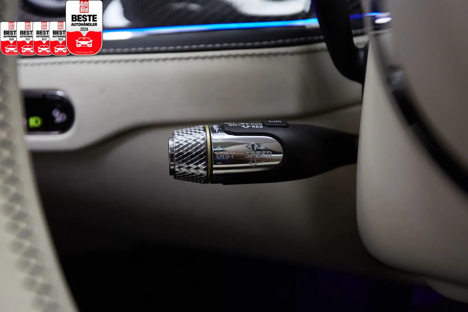Flying Spur V8 FIRST EDITION MULLINER ROTATING-D