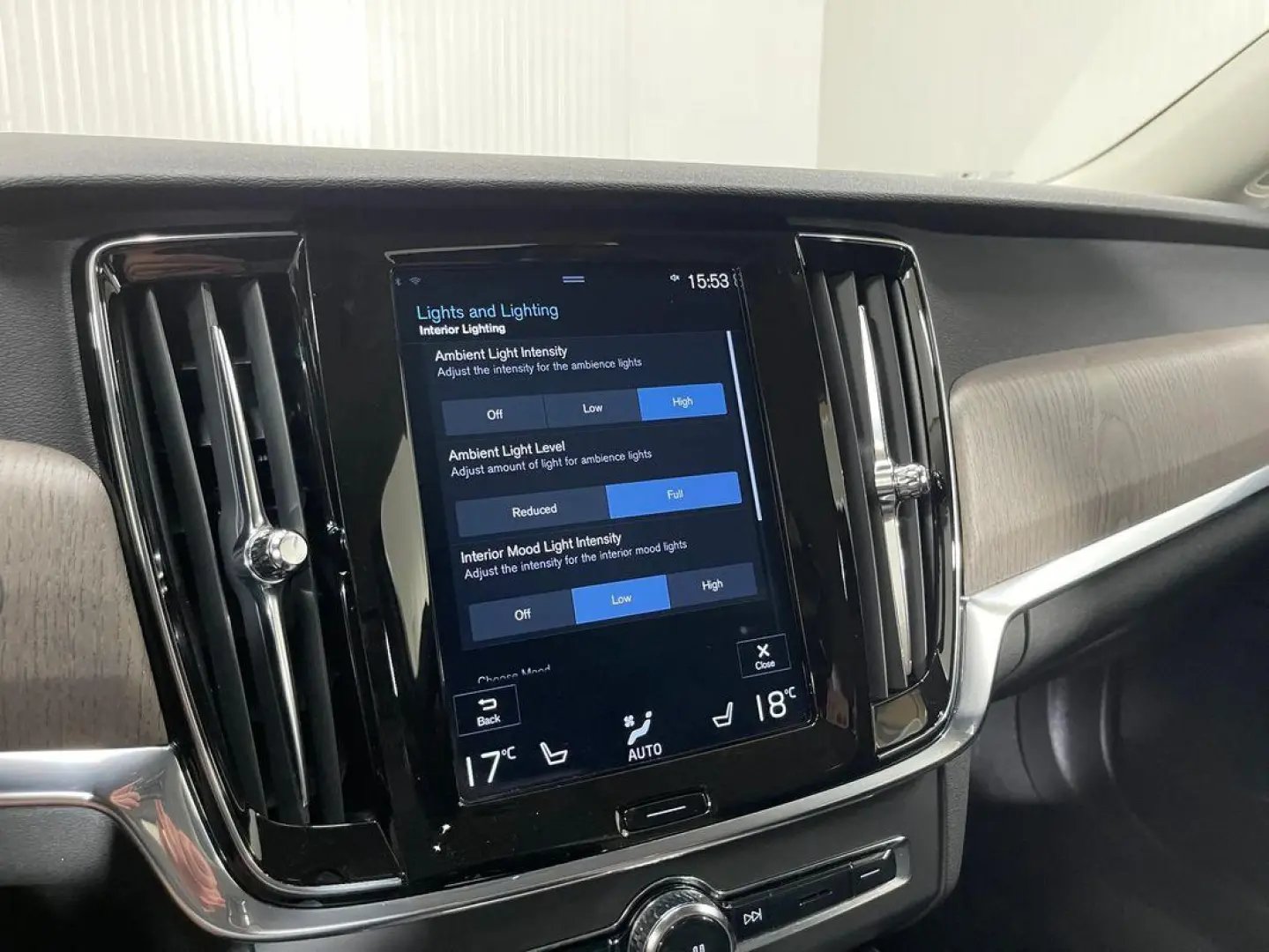 Volvo V90