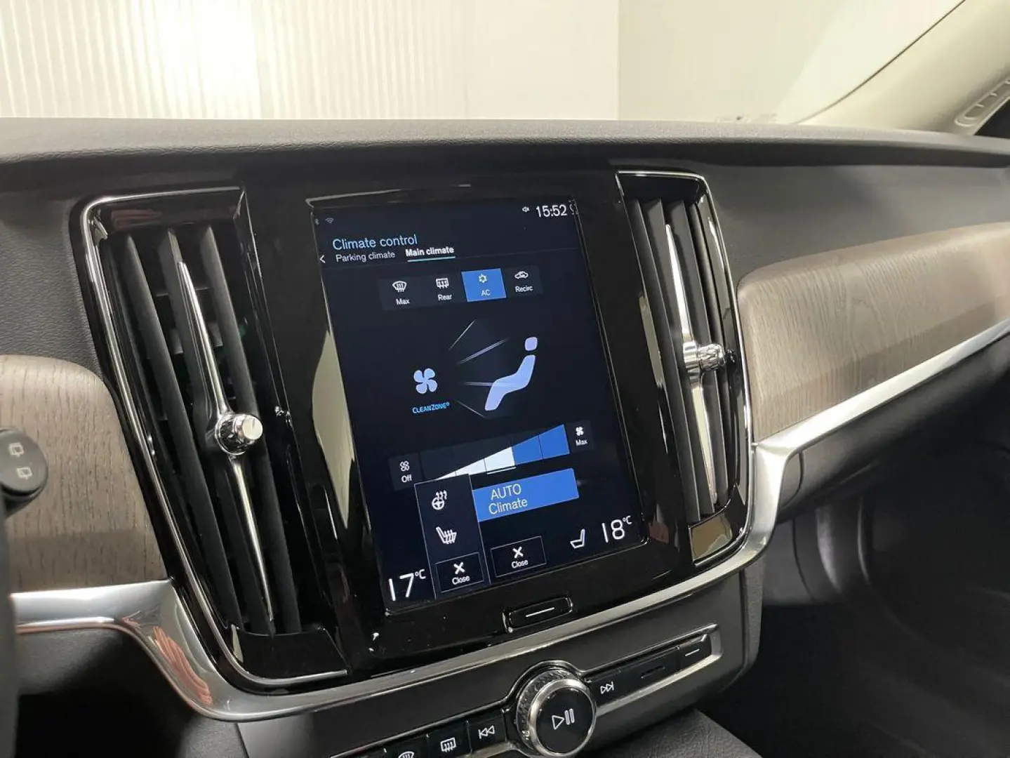 Volvo V90