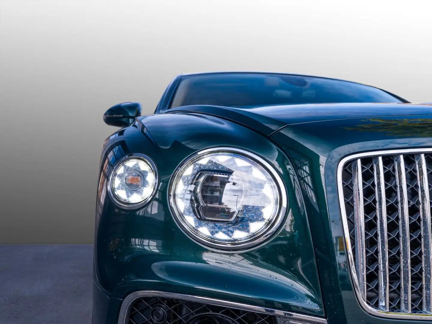 Flying Spur V8   Bentley Nürnberg