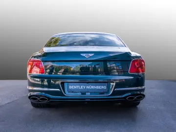 Flying Spur V8   Bentley Nürnberg