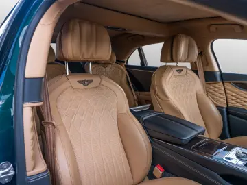 Flying Spur V8   Bentley Nürnberg