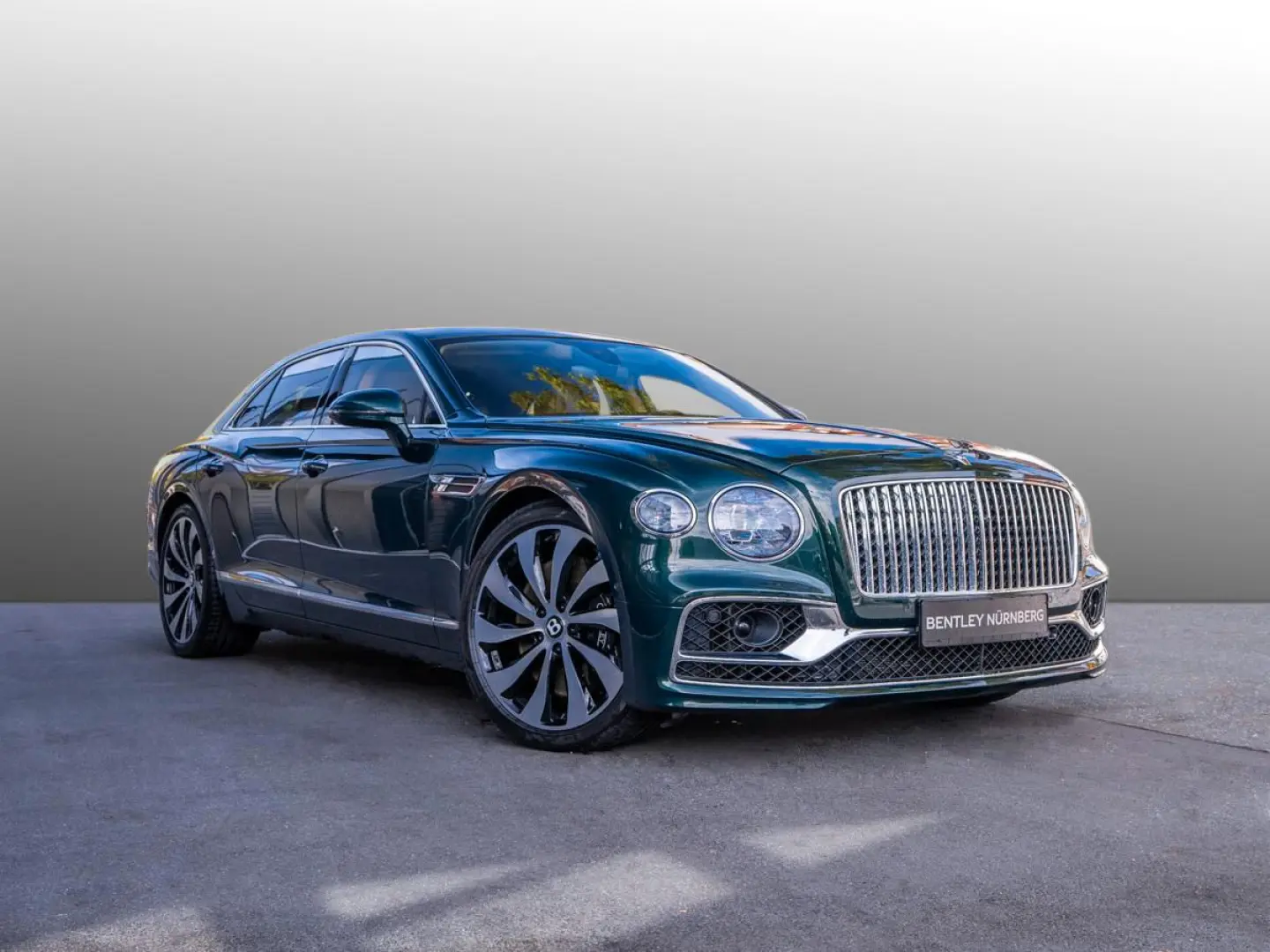 Flying Spur V8   Bentley Nürnberg