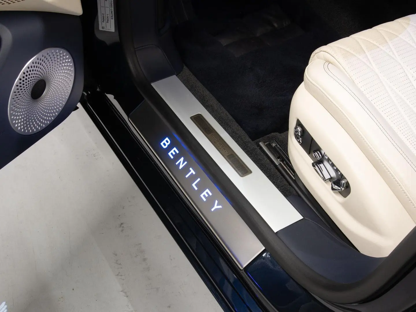 Flying Spur 4.0 V8 TOURING SPEC   B&O   COMFORT