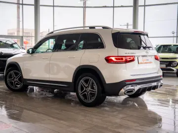 Mercedes-Benz GLB 200D 4MATIC